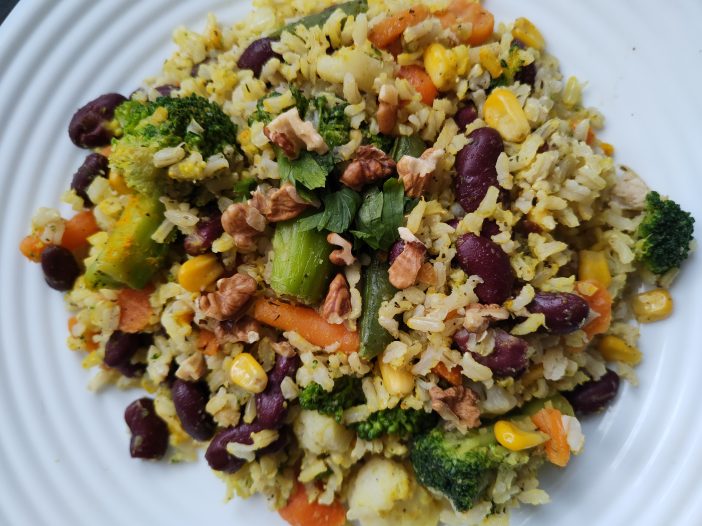 wegetarianskie risotto z warzywami i orzechami